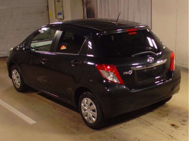 VITZ F2