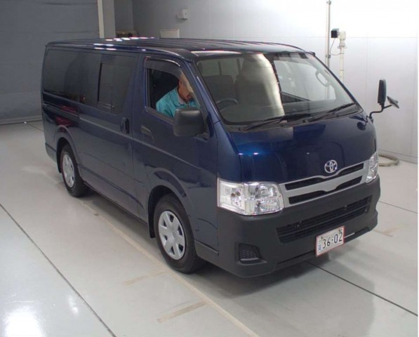 HIACE VAN LONG DX1