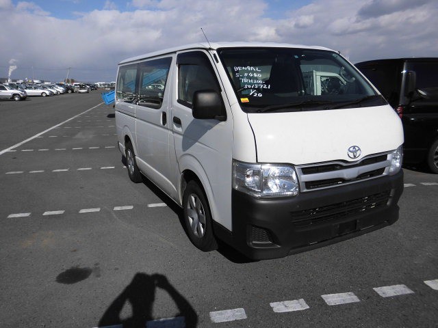 HIACE VAN DX1