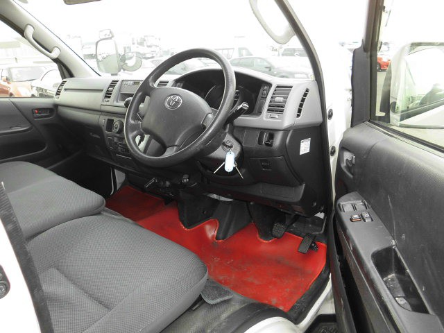 HIACE VAN  DX5