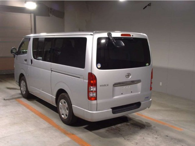 HIACE VAN DX GL PACKAGE2