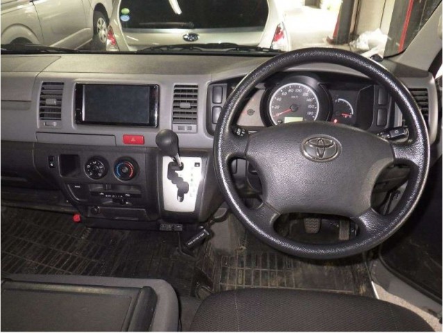 HIACE VAN DX GL PACKAGE4