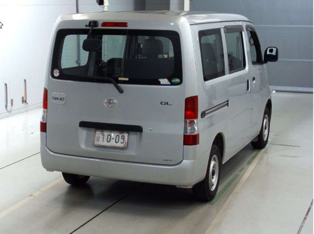 TOWNACE VAN GL6