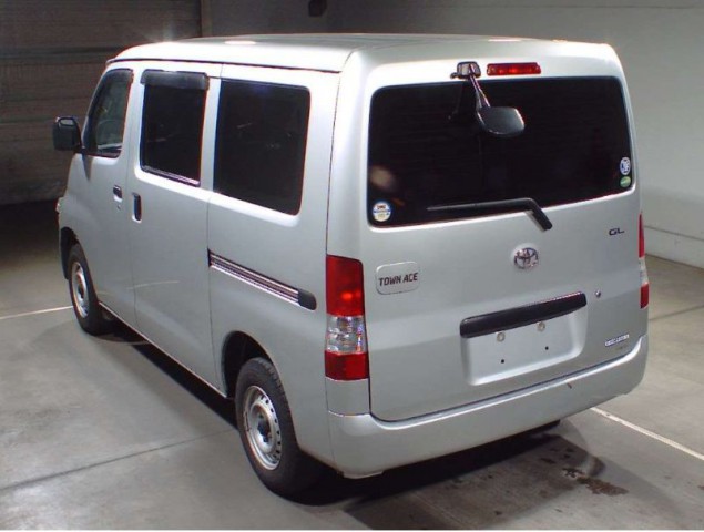 TOWNACE VAN  GL2