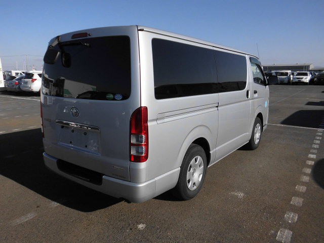 HIACE VAN DX GL PACKAGE4