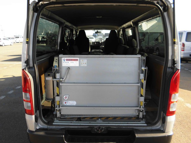 HIACE VAN DX7