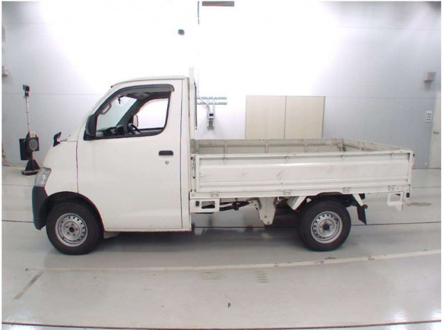 LITEACE TRUCK DX4