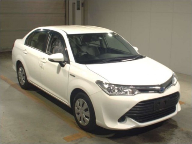 COROLLA  AXIO  HYBRID3