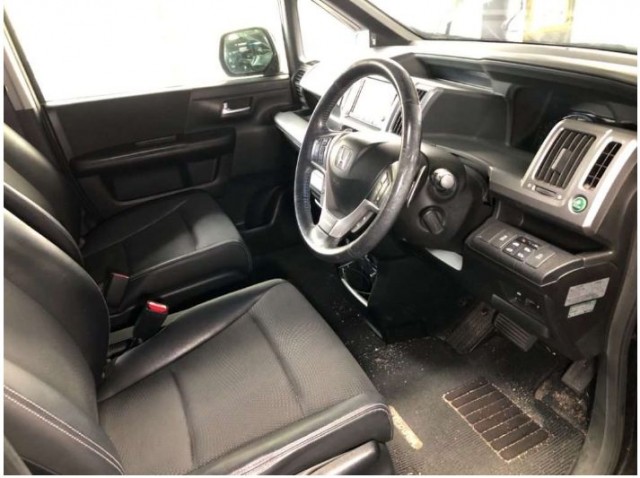 STEP WAGON SUPADA Z INTERNAVI SELECTION4