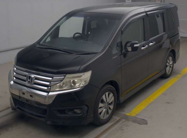STEP WAGON SUPADA Z2