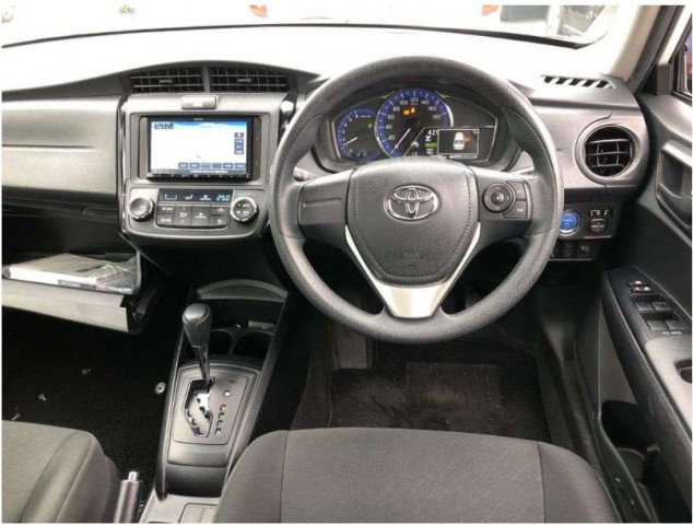 COROLLA AXIO HYBRID EX6
