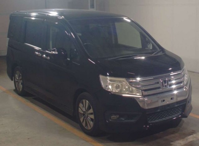 STEP WAGON SUPADA Z INTERNAVI SELECTION1