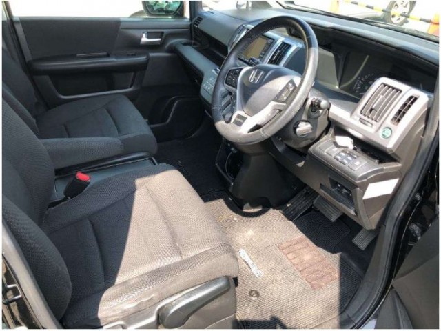 STEP WAGON SUPADA Z INTERNAVI SELECTION5