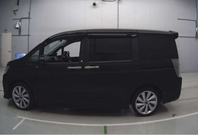 STEP WAGON SUPADA Z COOLSPIRIT4