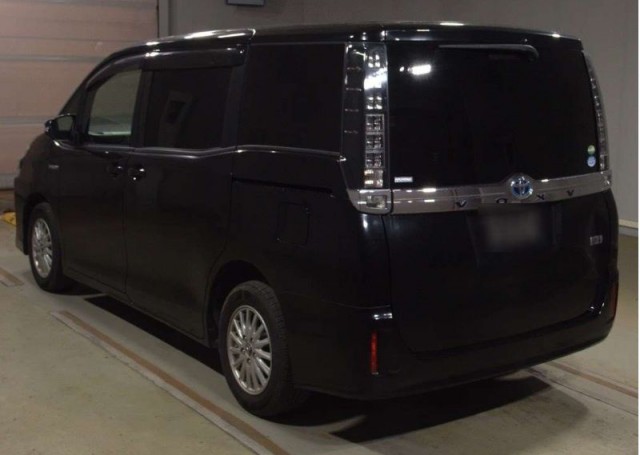 VOXY  HYBRID X4