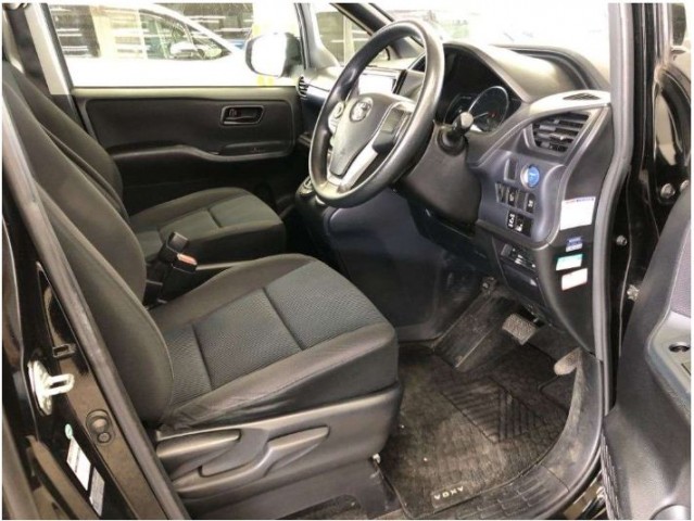 VOXY  HYBRID X5