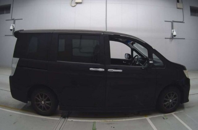 STEP WAGON SUPADA Z INTER NAVI SELECTION3
