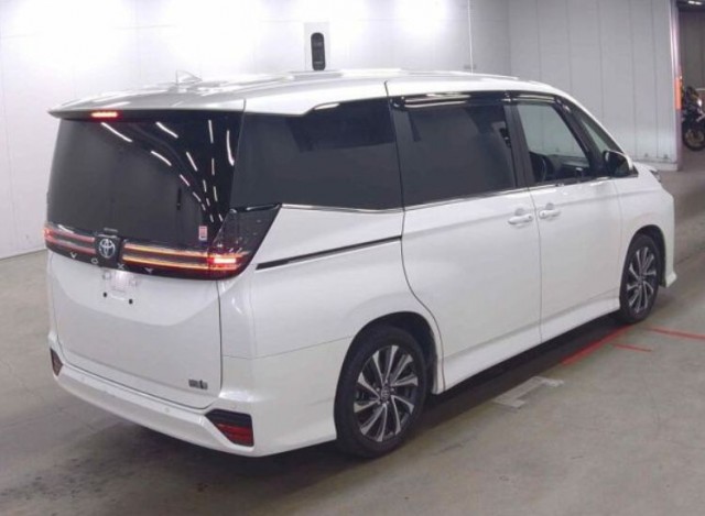 VOXY HYBRID S-Z3