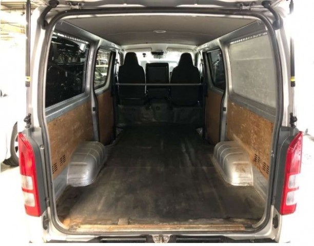 HIACE VAN LONG DX8