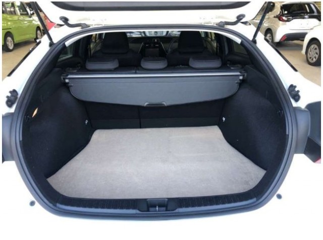 PRIUS S8