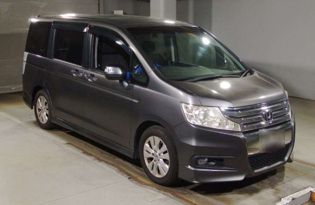 STEP WAGON  SUPADA Z1