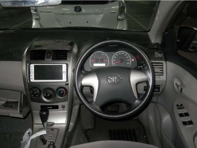 COROLLA AXIO X 4